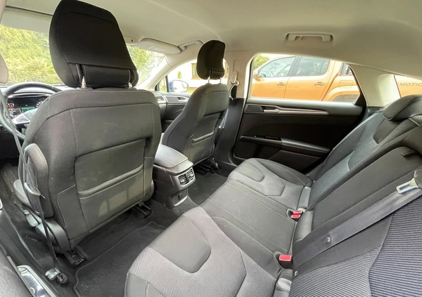 Ford Mondeo cena 58200 przebieg: 171500, rok produkcji 2015 z Duszniki-Zdrój małe 67